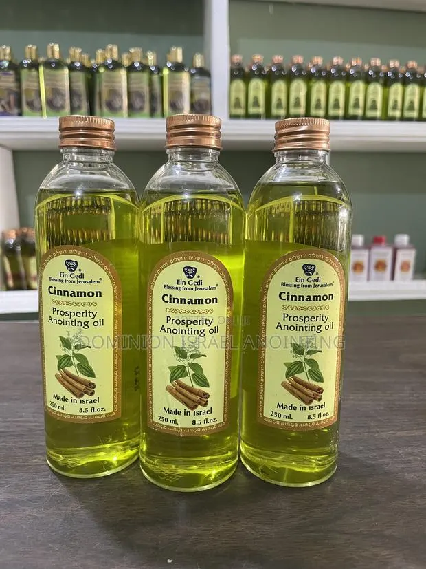 Cinnamon Prosperity Oil · Photo 1