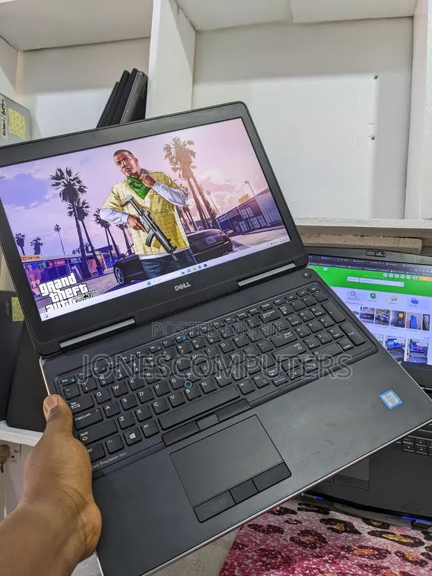 Laptop Dell Precision 7510 16GB Intel Core i7 SSD 512GB · Photo 1