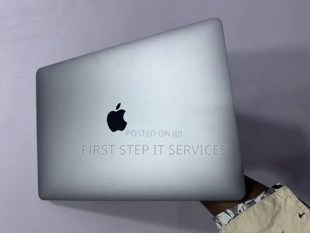 Laptop Apple MacBook Air 8GB Intel Core i5 SSD 512GB · Photo 1