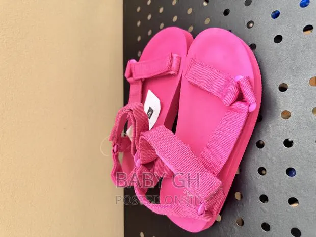 Marks and Spencer Pink Girls Sandals · Photo 2