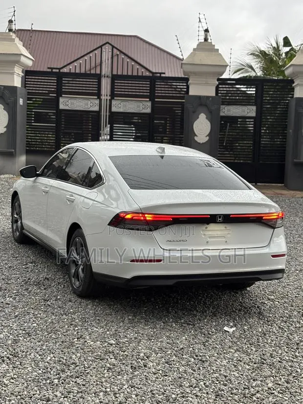 Honda Accord LX CVT 2024 White