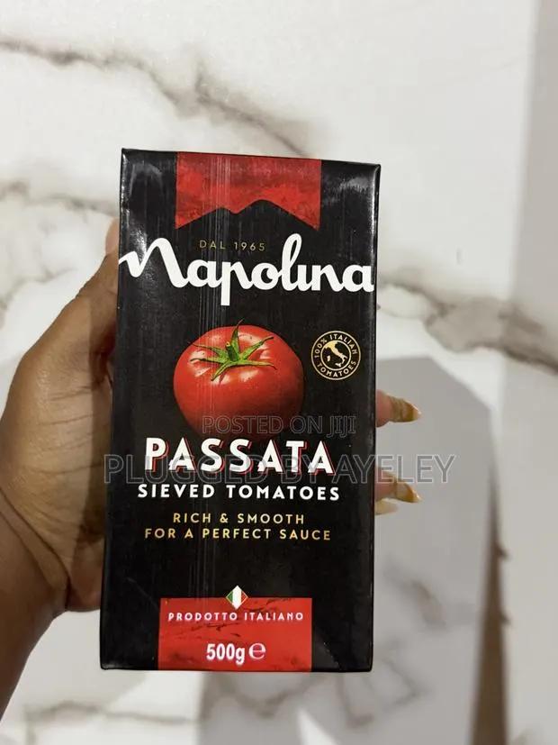 Sieved Tomatoes (Passata Di Pomodoro Napolina) · Photo 1