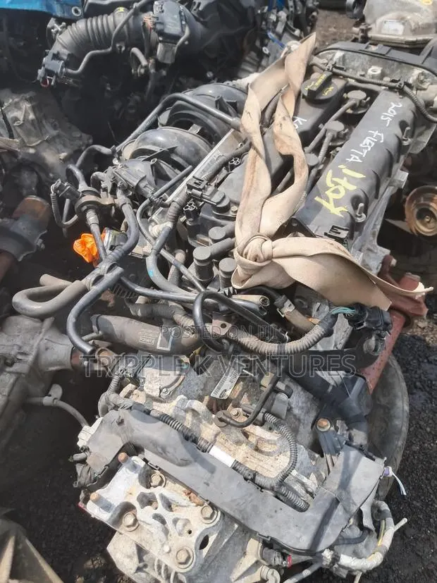 2014-2019 Ford Fiesta Engine and Transmission · Photo 1