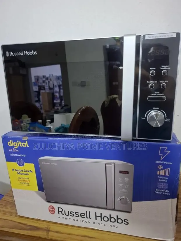20.l Compact Digital Black/Silver Microwave From Uk · Photo 1
