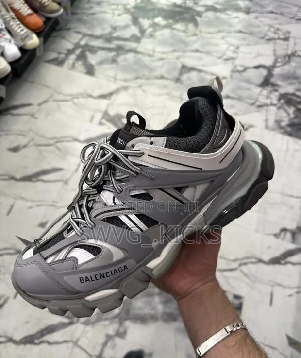 Balenciaga Track Grey White · Photo 1