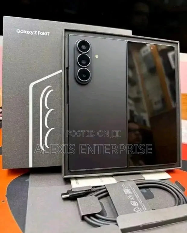 New Samsung Galaxy Z Fold7 1 TB Black · Photo 1