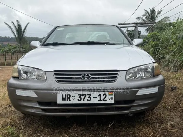 Toyota Camry Automatic 1999 Gray · Photo 1