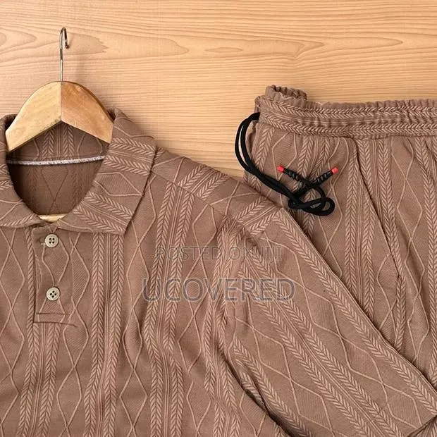 High Quality Men’S Top and Down Outift · Photo 1