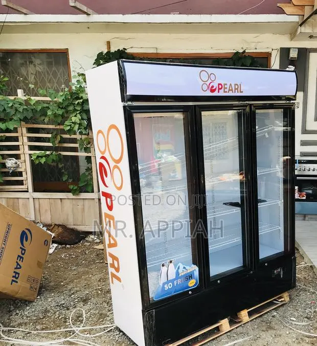Original 3 Door Pearl PVC-150 Electric Display Fridge. · Photo 1