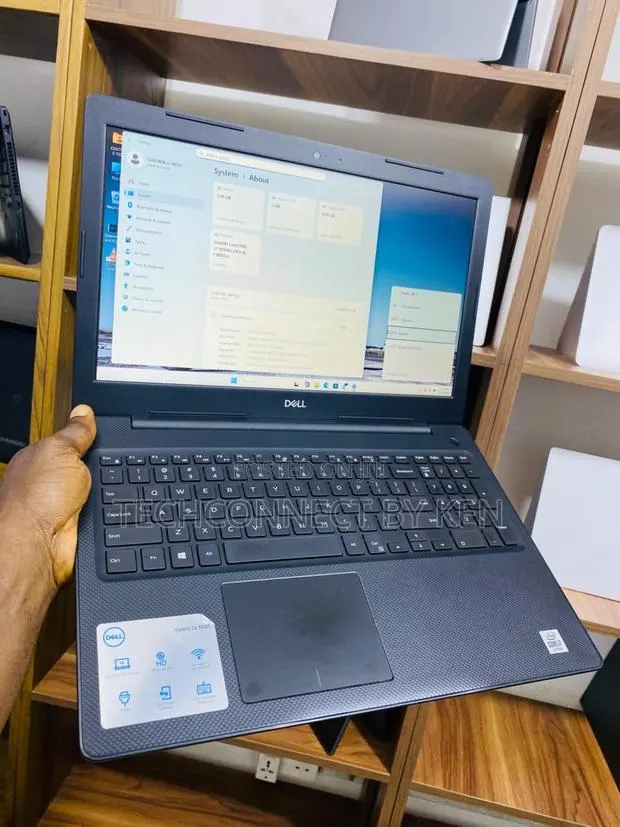 Laptop Dell Vostro 3560 8GB Intel Core i7 SSD 256GB · Photo 1