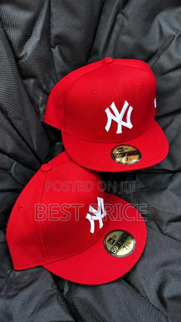 Fitted Caps · Photo 1