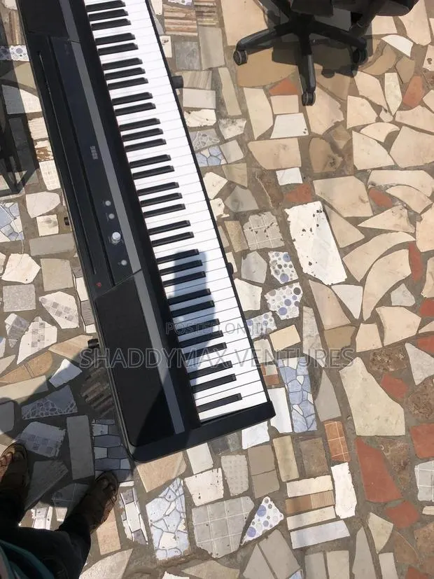 Korg SP 170s Digital Piano Keyboard · Photo 1