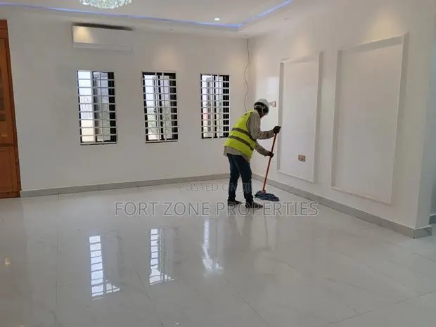 Cleaning and Fumigation Lejends · Photo 1