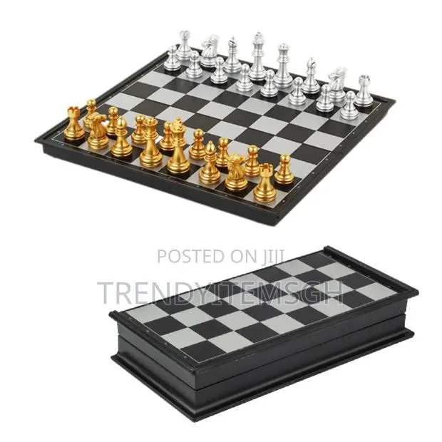 Magnetic Chess Board Game · Photo 1