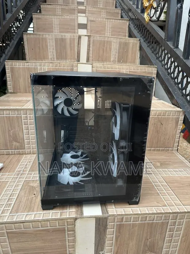 SAMA SV01 Gaming Case · Photo 2