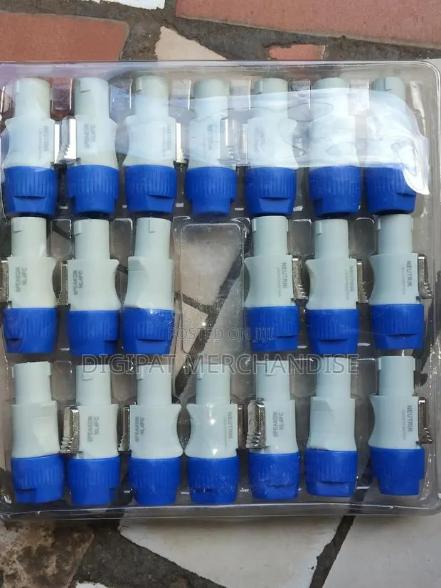 Speakon Plugs · Photo 1