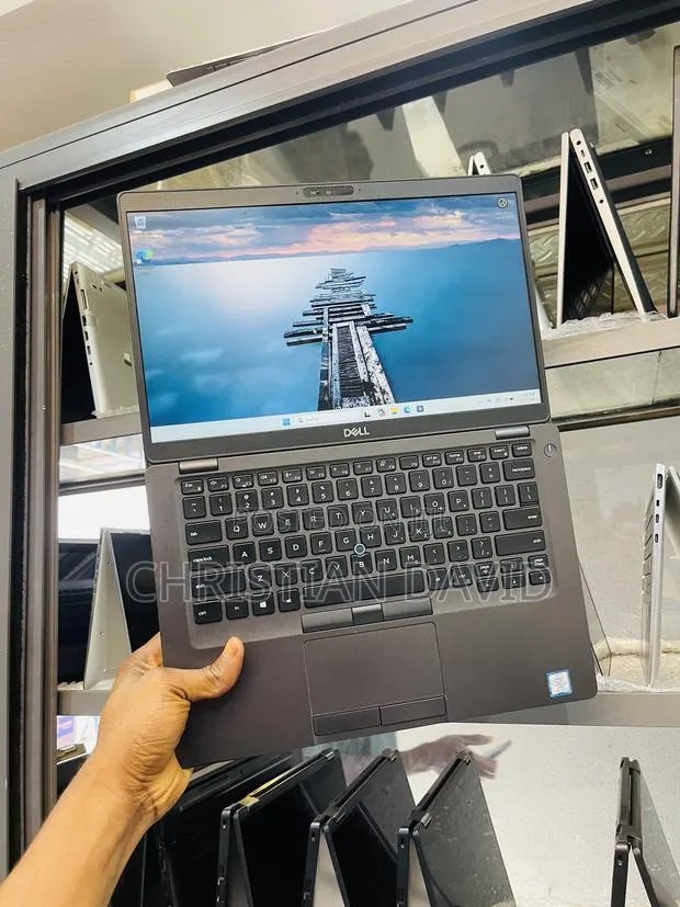 Laptop Dell Latitude 5400 8GB Intel Core i5 SSD 256GB · Photo 1