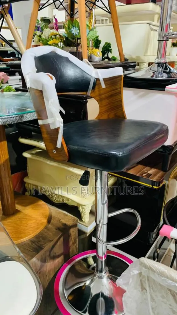 Original Leader Bar Stool · Photo 1