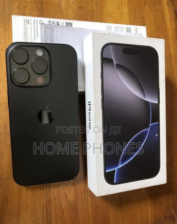 Apple iPhone 16 Pro Max 256 GB Black · Photo 1