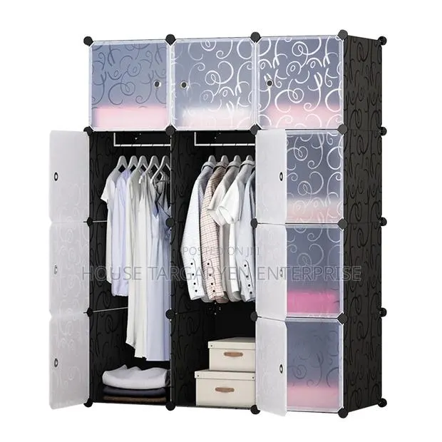 12 Cubes Plastic Wardrobe · Photo 1