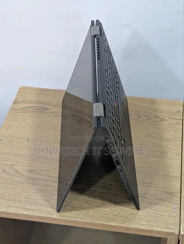 Laptop Lenovo ThinkPad x13 Yoga 16GB Intel Core i5 SSD 256GB · Photo 1
