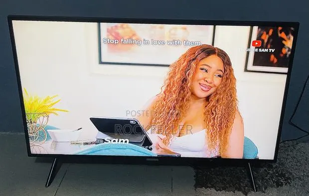UK Used Samsung Crystal Smart Uhd HDR 40 Inches Digital · Photo 1