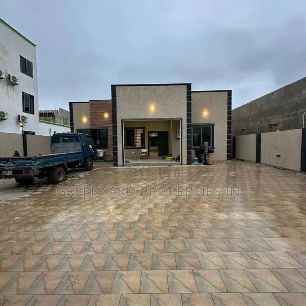 3bdrm House in C8, Lake Side Estate for sale · Photo 1