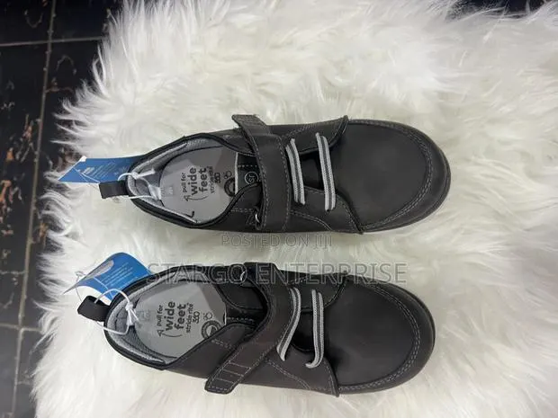 Kids Sneakers From USA · Photo 3