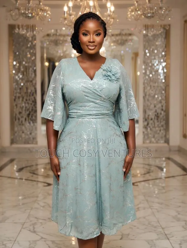 Celestial Blue Floral Wrap Midi (2xl/Uk 14) · Photo 1