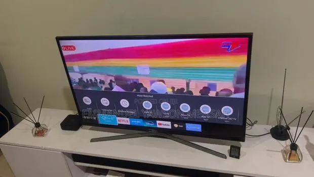 Samsung 4k Uhd Led Smart TV · Photo 1