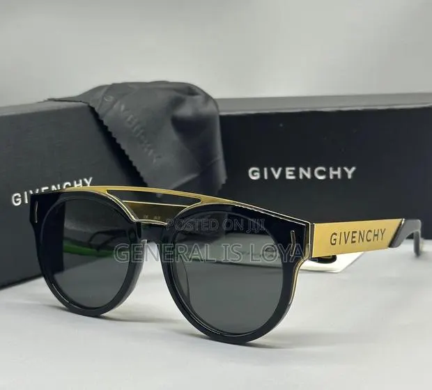 Givenchy Glasses · Photo 1