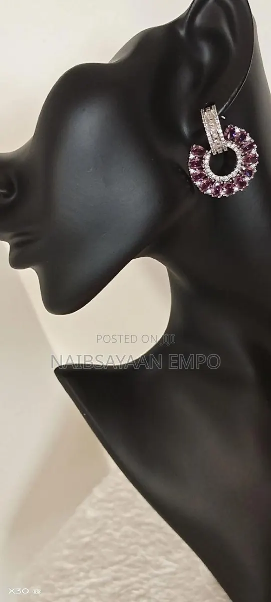 High End Luxury Ear Jewelry · Photo 1