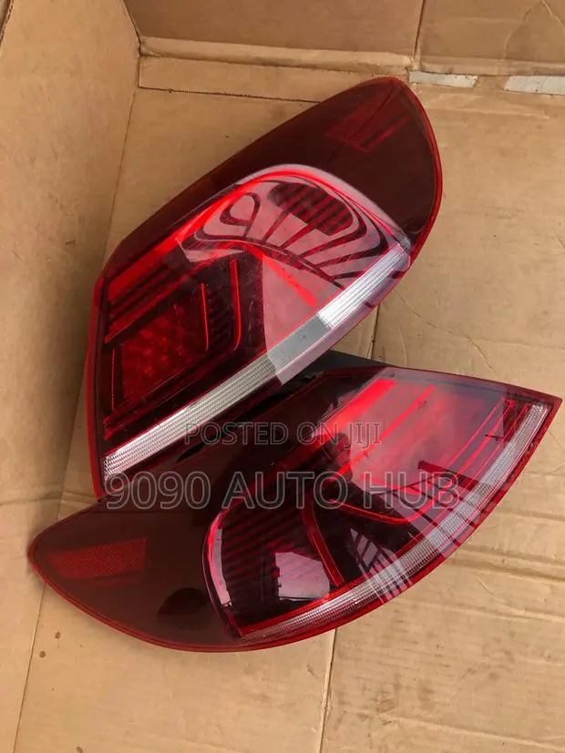 Volkswagen Passat CC 2013, 2014, 2016, 2017 Taillight | Foreign Used · Photo 1