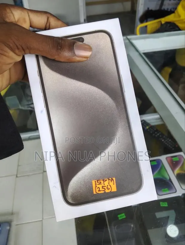 New Apple iPhone 15 Pro Max 256 GB Gray · Photo 1