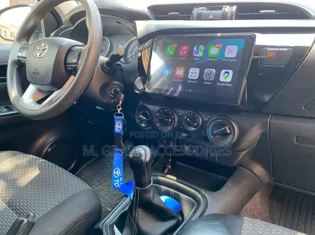 Toyota Hilux OEM Android Player – QLED, Wireless CarPlay & 4K Video · Photo 1