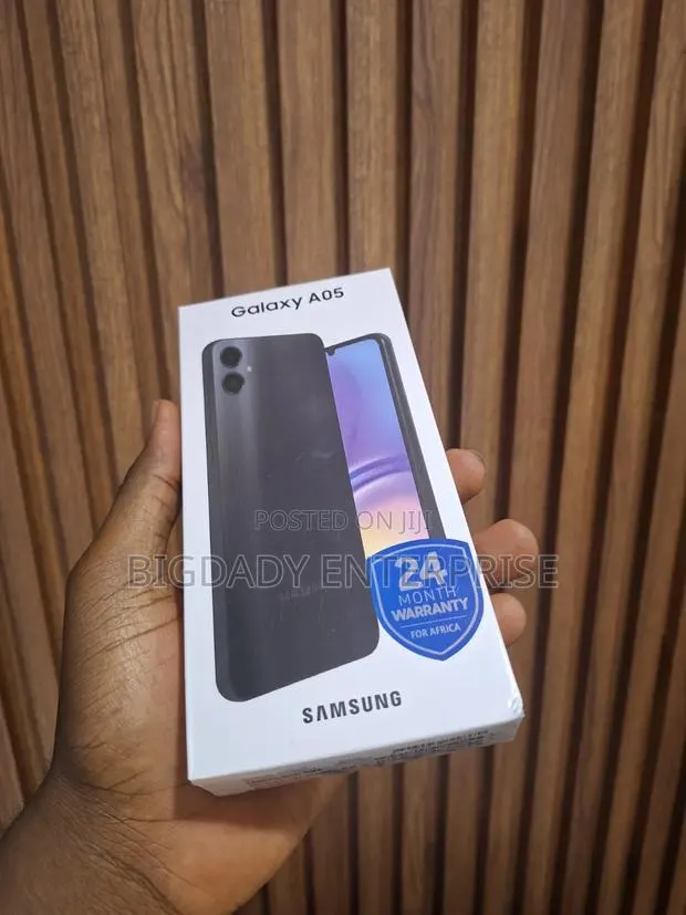 New Samsung Galaxy A05 64 GB Black · Photo 1
