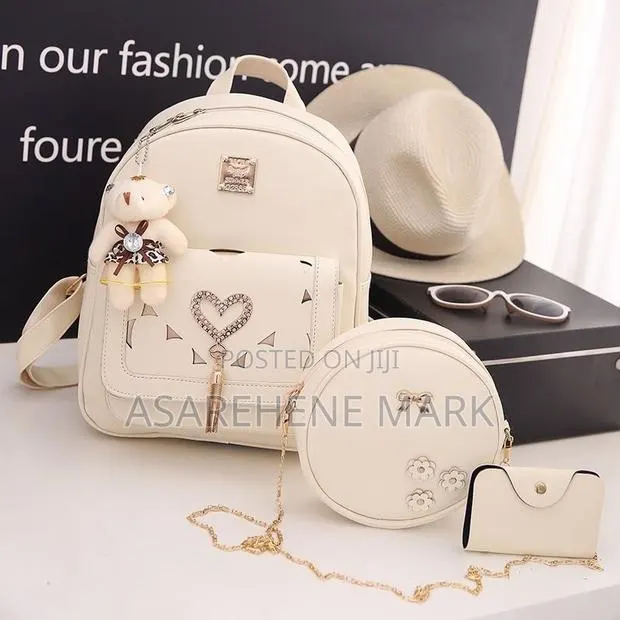 Ladies Backpack · Photo 1