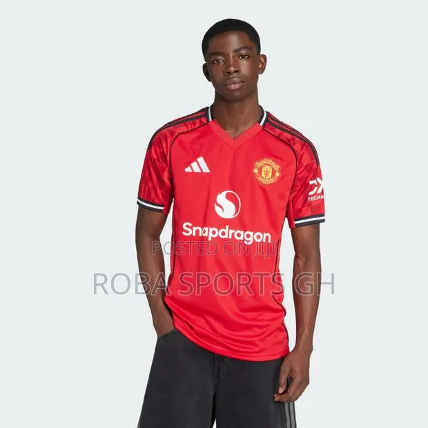 2025/26 Manchester United Home Jersey · Photo 1