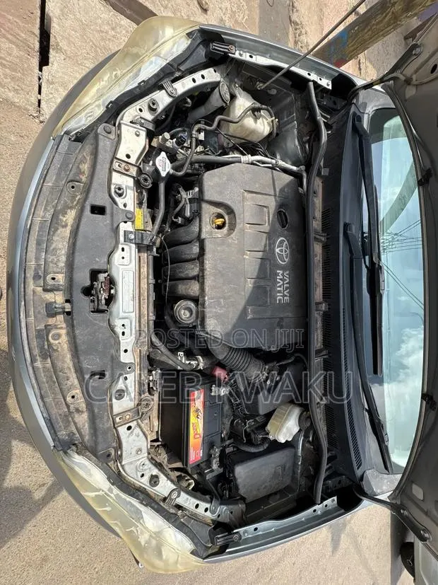 Toyota Wish 2013 Beige · Photo 1