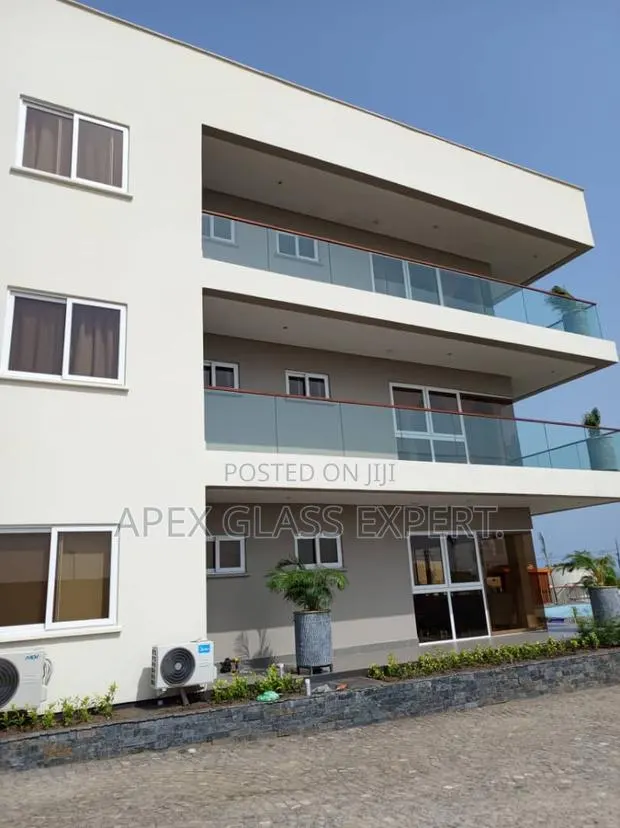 Balcony Glass · Photo 1