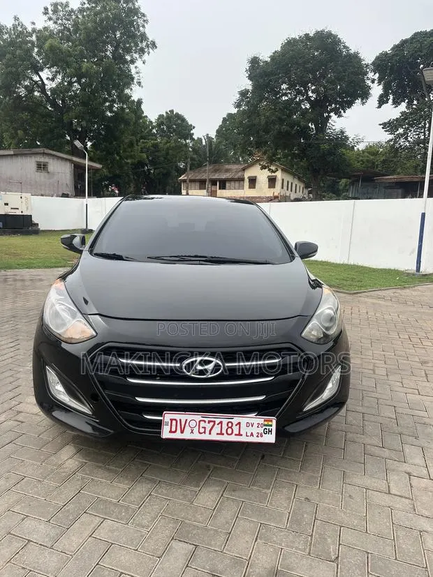 Hyundai Elantra Sport Sedan FWD (2.0L 4cyl 6A) 2016 Black · Photo 1