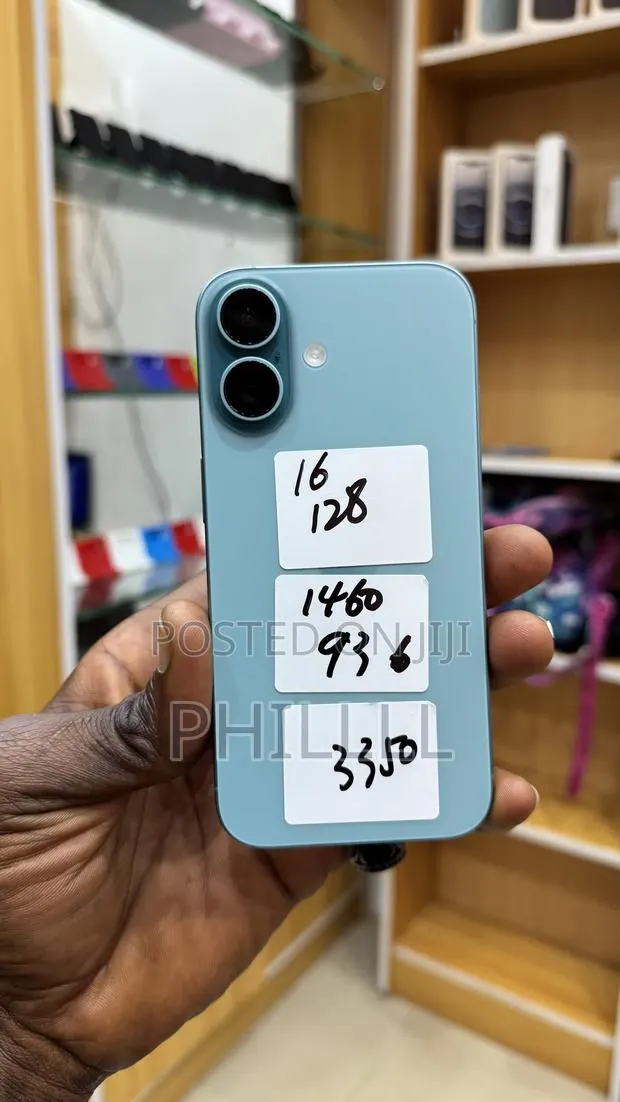 Apple iPhone 16 128 GB Green · Photo 1