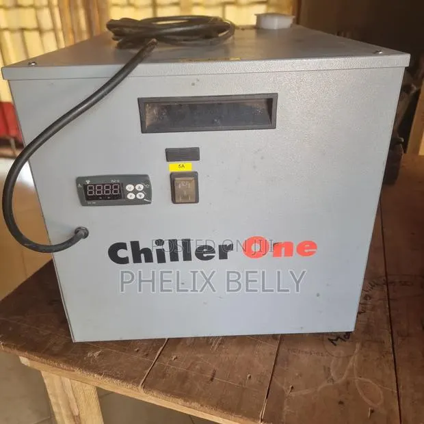 Precision Machine Water Chiller · Photo 1