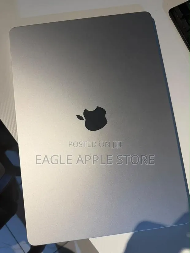 Laptop Apple MacBook Air 16GB Apple M4 SSD 256GB · Photo 1