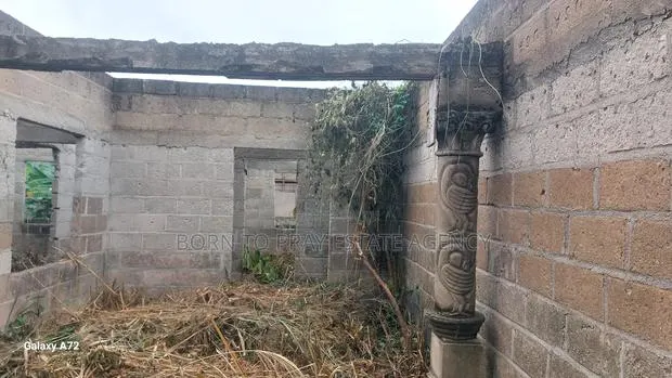 6bdrm House in Born To Pray Estate, Ejisu-Juaben Municipal for sale · Photo 1