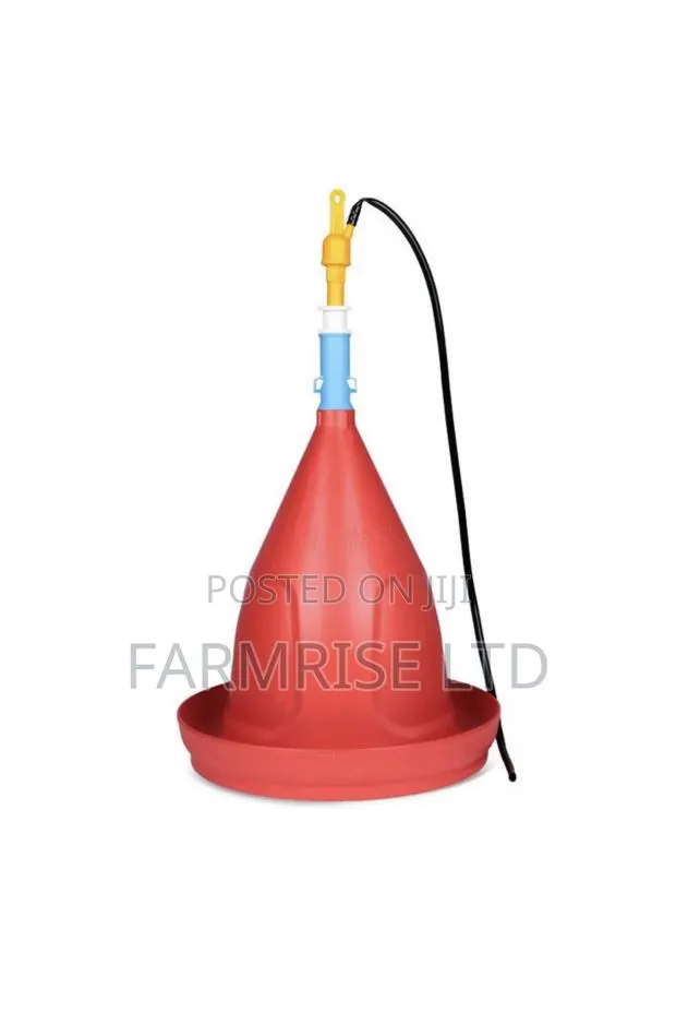 Automatic Drinker and Its Accessories · Photo 1