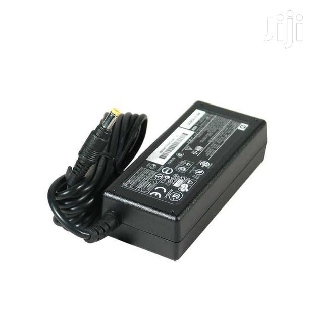 Hp 19v 1.58a Small Adapter Yellow Pin 4.0*1.7 · Photo 1