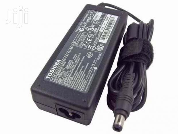 Toshiba 19.5v 1.58a Big Pin Adapter Charger · Photo 2