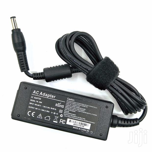 Toshiba 19.5v 1.58a Big Pin Adapter Charger · Photo 3