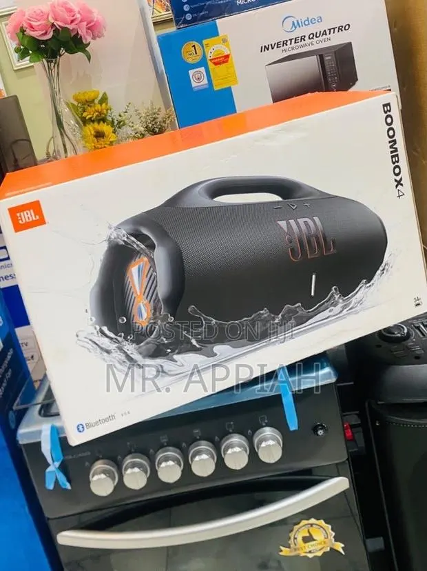 Extremely Classic JBL Boombox 4 Bluetooth Speaker(Black) · Photo 1